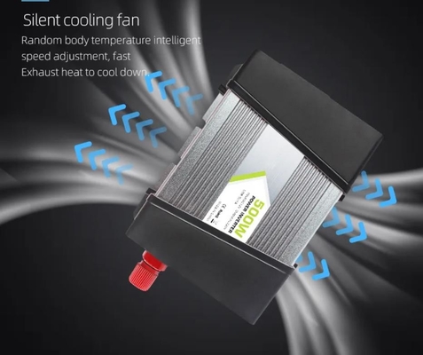 อินเวอร์เตอร์พลังงานแสงอาทิตย์ที่ติดตั้งในรถยนต์ 500W 12v ถึง 220v Home 5v 2.1a พร้อม USB คู่